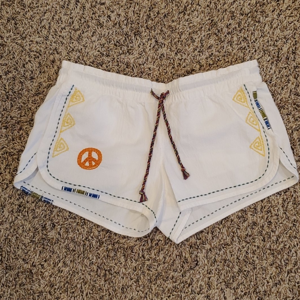 NWT White shorts with Embroidery